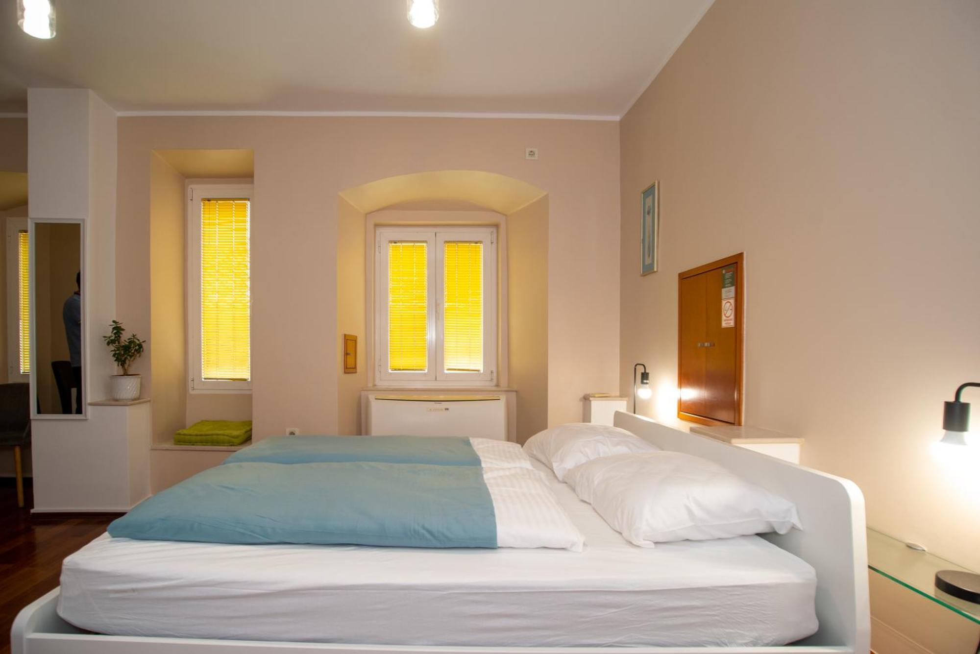 Tisa & Neo Apartment Рийека Екстериор снимка